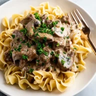 Hearty Slow Cooker Beef Stroganoff