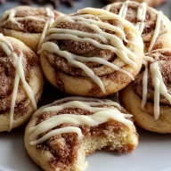 Cinnamon Roll Cheesecake Cookies