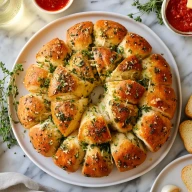 Pull Apart Garlic Bread Wreath